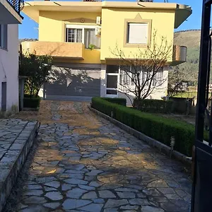  Guest house Nevi House Albania